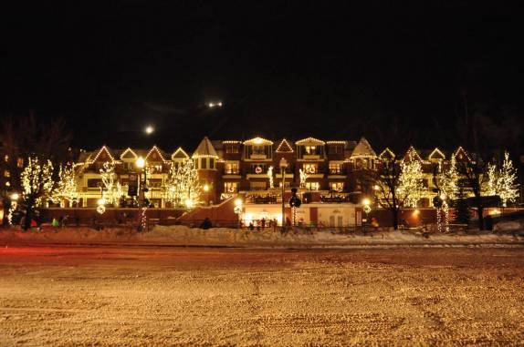 Última noite de 2012 na iluminada e gelada Aspen, no Colorado, nos Estados Unidos